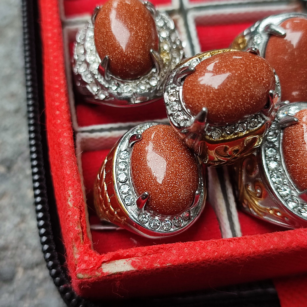 Dika Acc. Cincin Batu Akik Pasir Intan Warna Coklat dan Hitam Mengkilap Kilau dengan Ring Titanium A