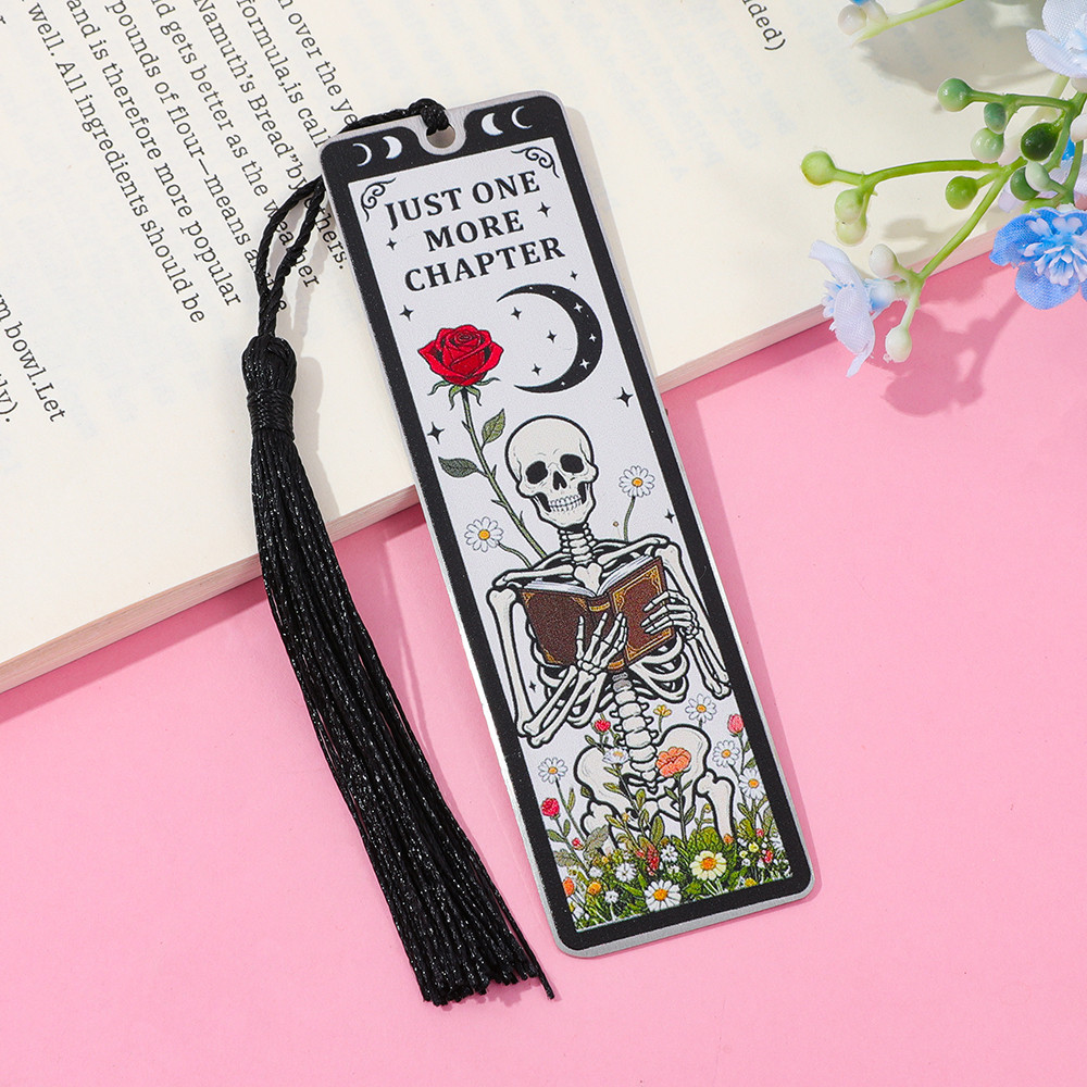 

Gothic style Tarot stainless steel bookmark, essential book accessory for immersive reading, student gift for book lovers to col