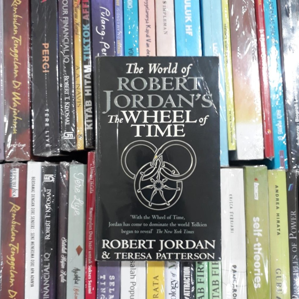novel import the world of robert jordan's the wheel of time by robert jordan & teresa patterson engl