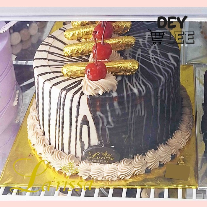 

LARISSA Kue Ulang Tahun CHOCO GOLD Bulat 15cm Birthday Cake Bandung