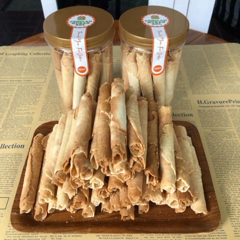 

Semprong Roll Kemasan Toples 250 Gram