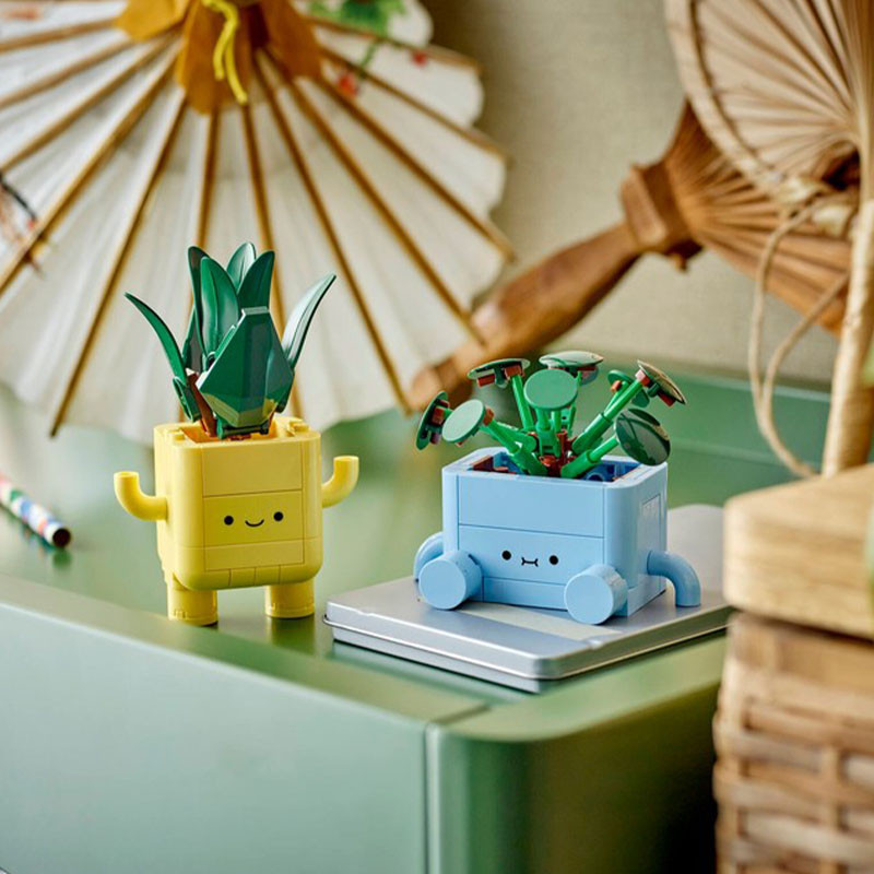 

NEW!!! 217PCS MOC Happy Plants Assembly Building Block Models for Children, Educational Toys, Gifts, Desktop Ornaments