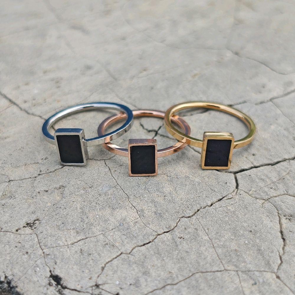 Cincin Kotak Permata Hitam Tanam Cincin Wanita Rings