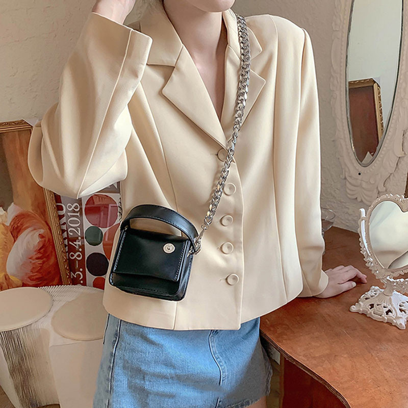 Versi Korea Tas Tangan Hitam Rantai Tebal Wanita 2024 Baru Tas Dada Ganti Lipstik Tas Selempang