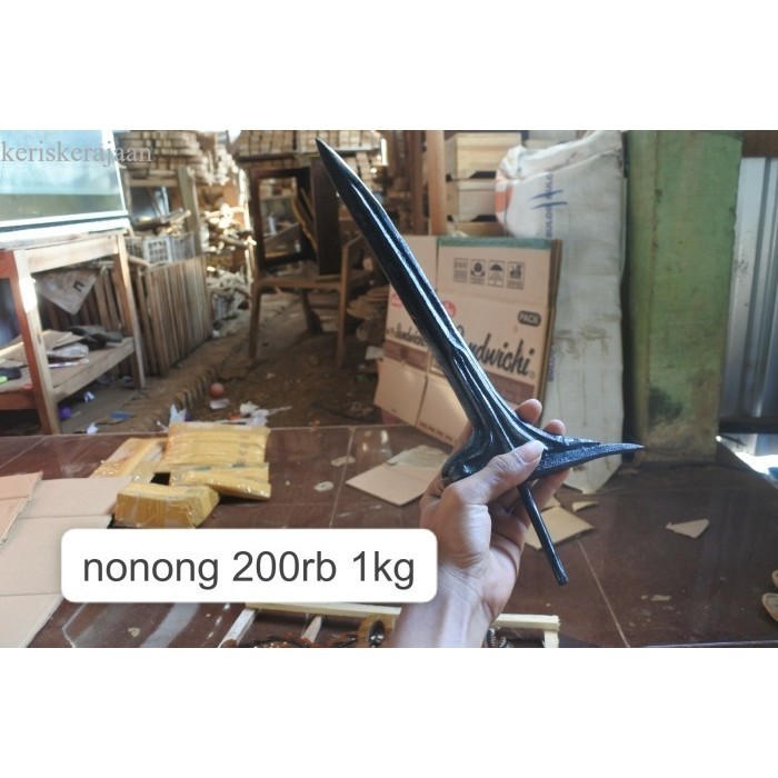 

keris nonong keleng sepuh majapahit termurah milik prajurit majapahit bk Keris sengkelat majapahit mataram kartosuro kartasura Surakarta Yogyakarta nagasasra sabuk inten keris kriss nogososro Baline antik