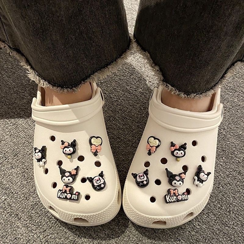 Jibbitz Crocs Sanrio My Kuromi Aksesoris Pin Sandal Baim Crocs Karakter