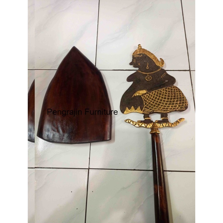 

Tombak Antik Pusaka Keris Zemar Pamor Keleng Kinatah Sepuhan antik TERLANJUR MURAH