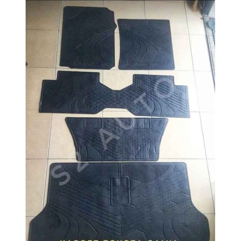 Karpet karet lantai mobil Calya