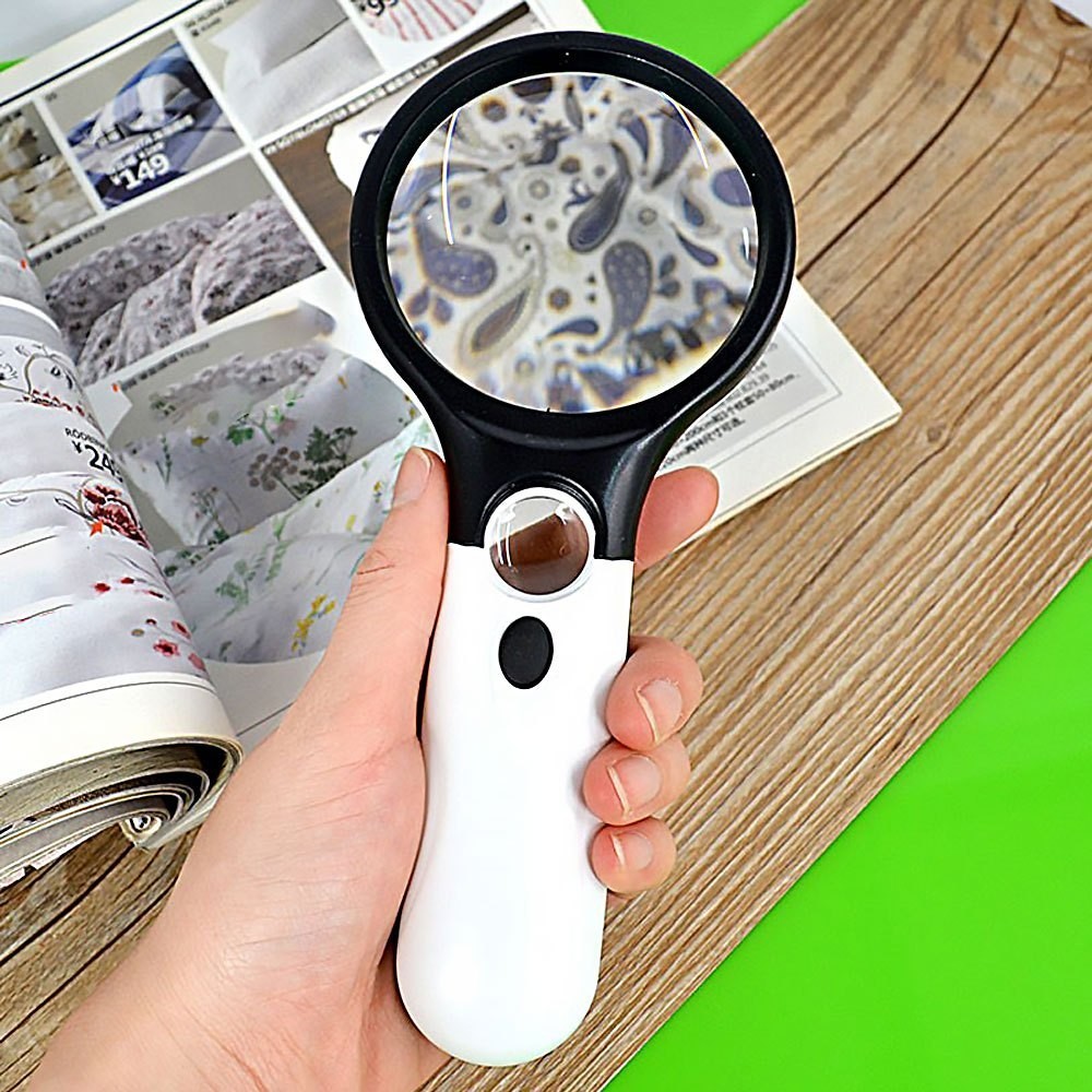 

Kaca Pembesar LED 2in1 Pembesar 3 LED Membaca Magnifying Glass Dengan Lampu