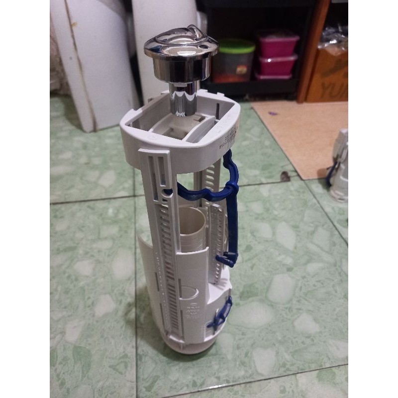 Sparepart Alat tengah Closet Toto Single Flush /Tombol 1
