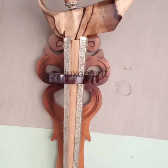 dudukan /blawong keris &tombak LC4543