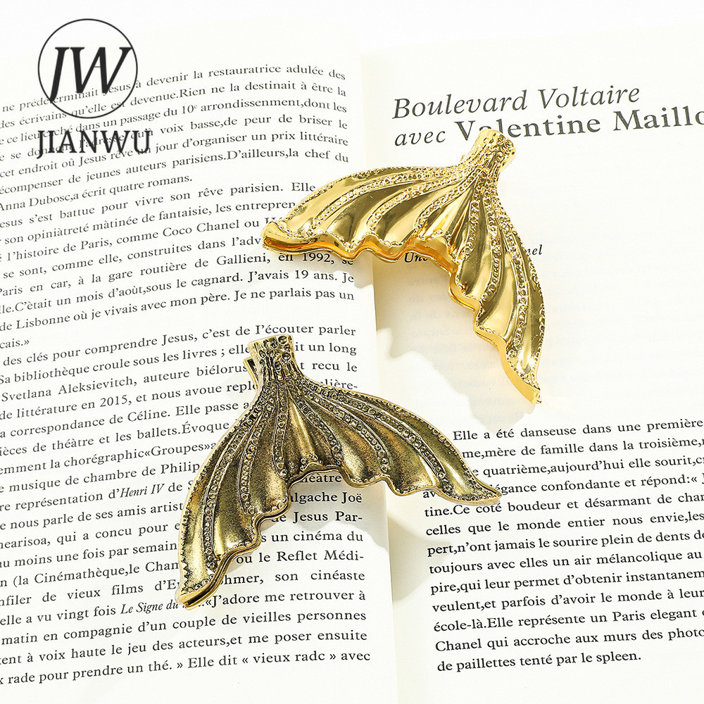 

JIANWU Vintage Mermaid Tail Shape Long Tail Clip Scrapbook Material Stationery Handclip Creative DIY Journal Collage Stationery