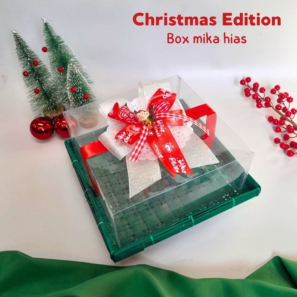 

GROSIR BISA COD BOX HAMPERS NATAL Piring kotak mika hias pita natal Parsel natal Hampers toples cookies Kue Roti gulungKado natal Ornamen natal unik murah