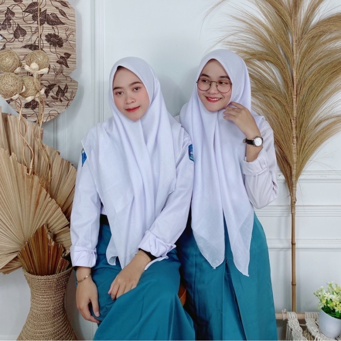 Hijab Segiempat Jilbab Segi Empat Anak Sekolah Smp/Sma Anti Letoy