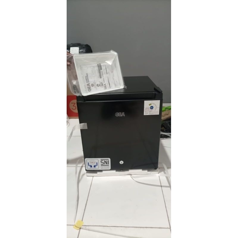 GEA RS06DR - Kulkas Portable Mini Gea RS-06DR - Semarang