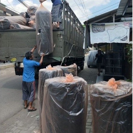 

BARANG BEST SELLER MURAH MERIAH Bubble Wrap Rol 1.25m x 50m [Berat dihitung 3kg saja] Rol hitam putih / Bubble Tambahan Packing
