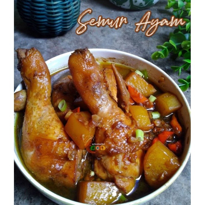 

MAKAN MASAKAN RUMAHAN "SEMUR AYAM 1 EKOR" (TANPA SAYURAN) (PORSI FAMILY 2-3x MAKAN)