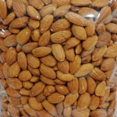 

Kacang Almond Mentah 500 gram ukuran 27/30 (First Grade)