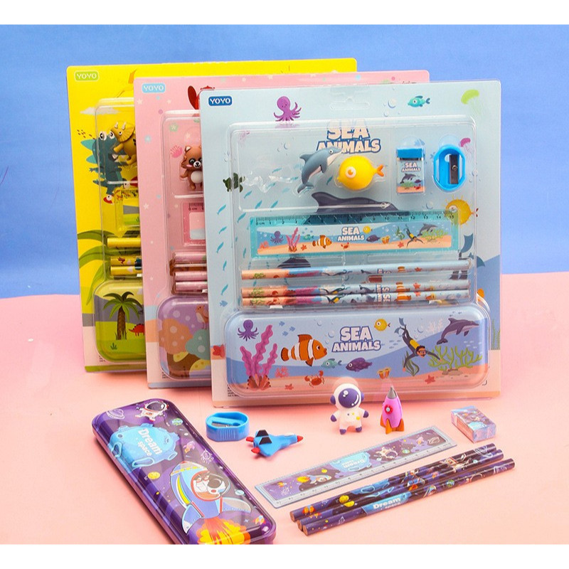 

SET ATK GIFT BOX KIDS ANAK MOTIF ASTRONOT DINOSAURUS ANIMAL OCEAN PENSIL PENGGARIS PENGHAPUS RAUTAN / 1 SET PENCIL ERASER 3D HADIAH P13 #KIDSPARKLECO