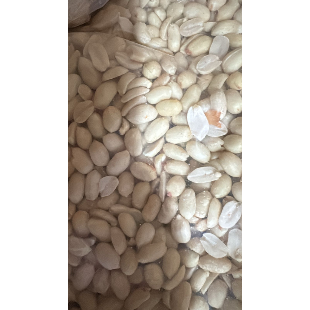 

Kacang kupas 25 kg / 1 dus