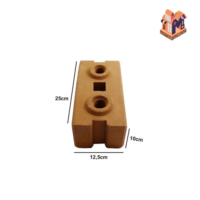 Bata Lego / Bata Interlock Merah Ekspose