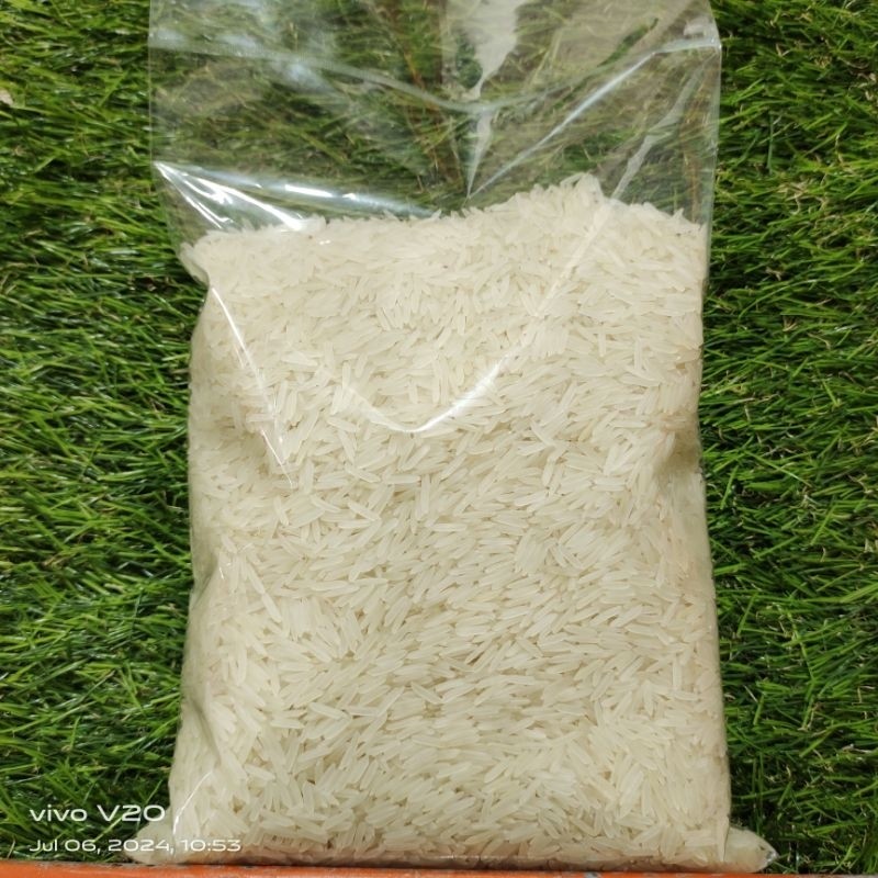 

Beras Basmati Premium Extra Long 1 kg isi (repack)