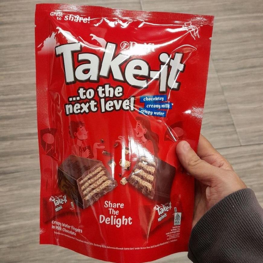 

Delfi Take It Share Pack chocolate coklat dengan wafer 56gr
