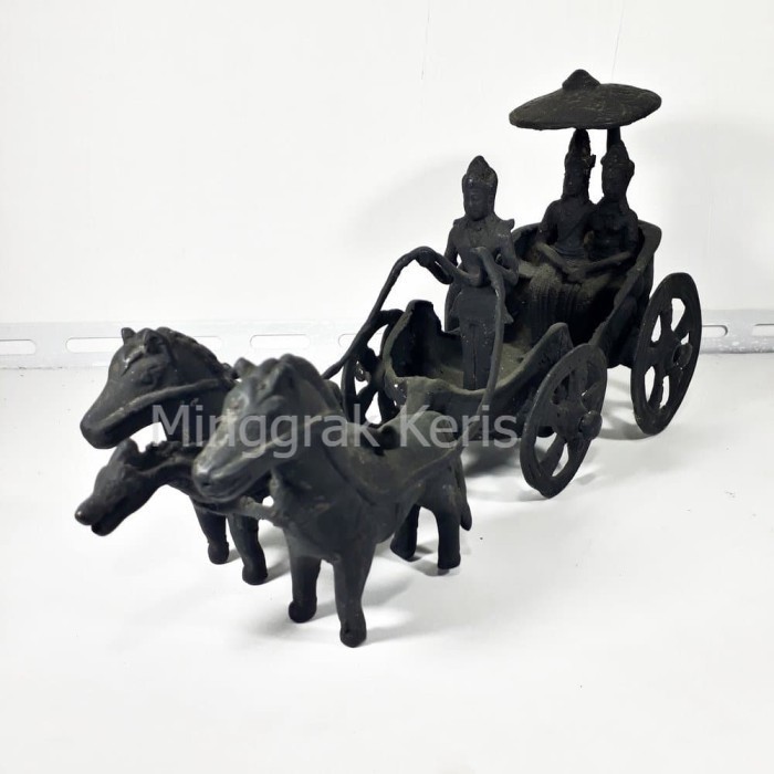 Patung Pajangan Arca Miniatur Perunggu Kereta Kencana Nyi Roro Kidul MK455