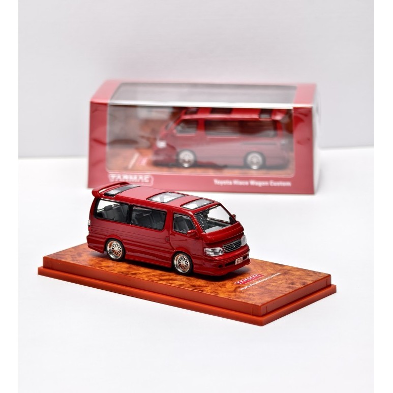 Tarmac Works Toyota Hiace Wagon Custom Red