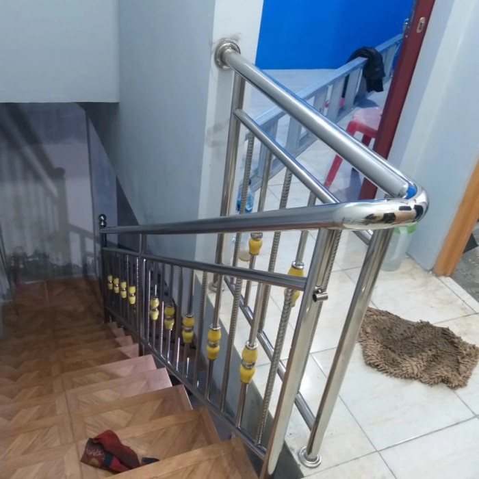 Railing Tangga Stainless Steel