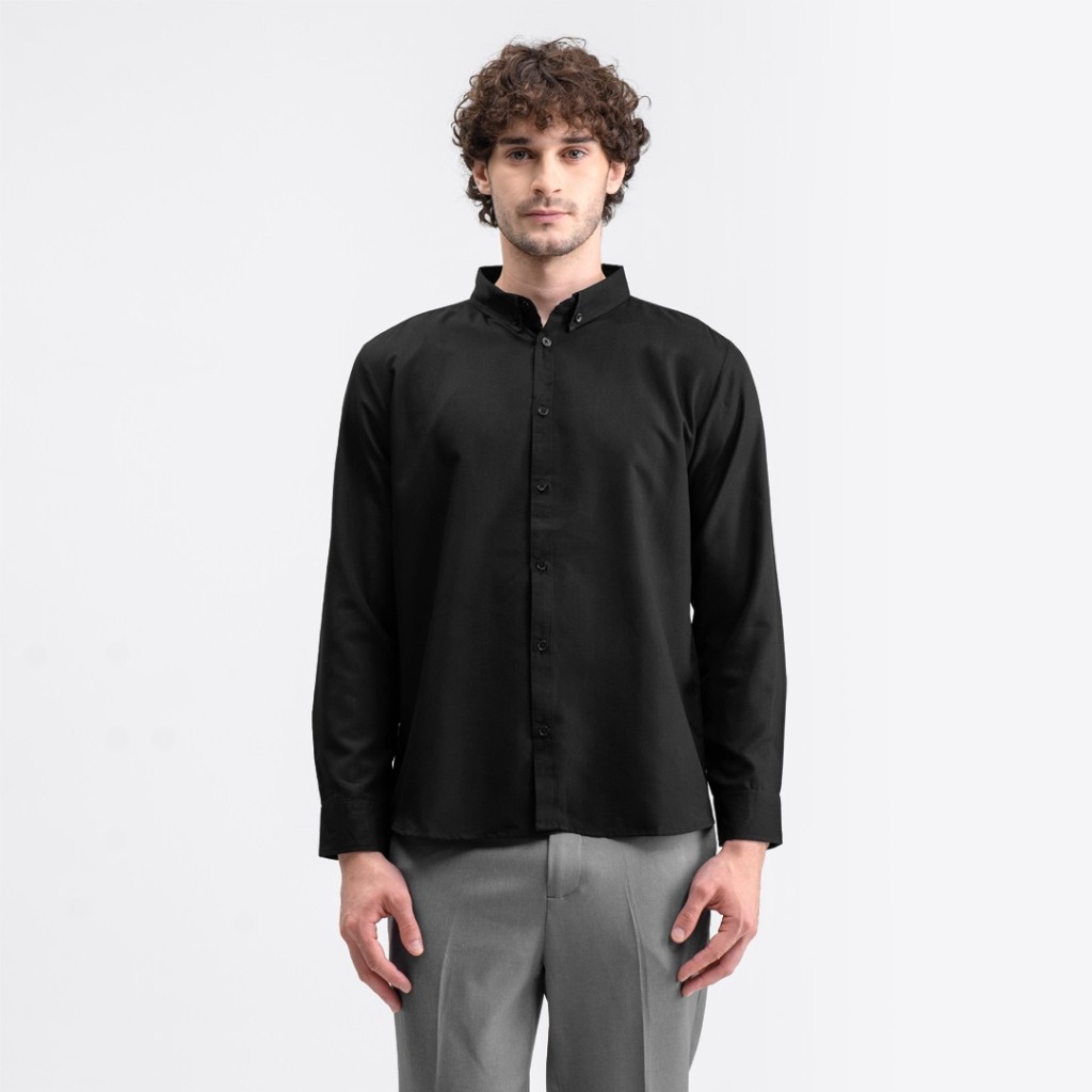 Style korea kemeja pria lengan panjang polos warna hitam