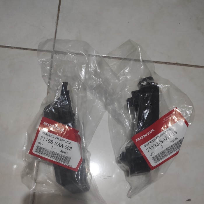 Breket bemper depan Honda Jazz gd3 - kiri