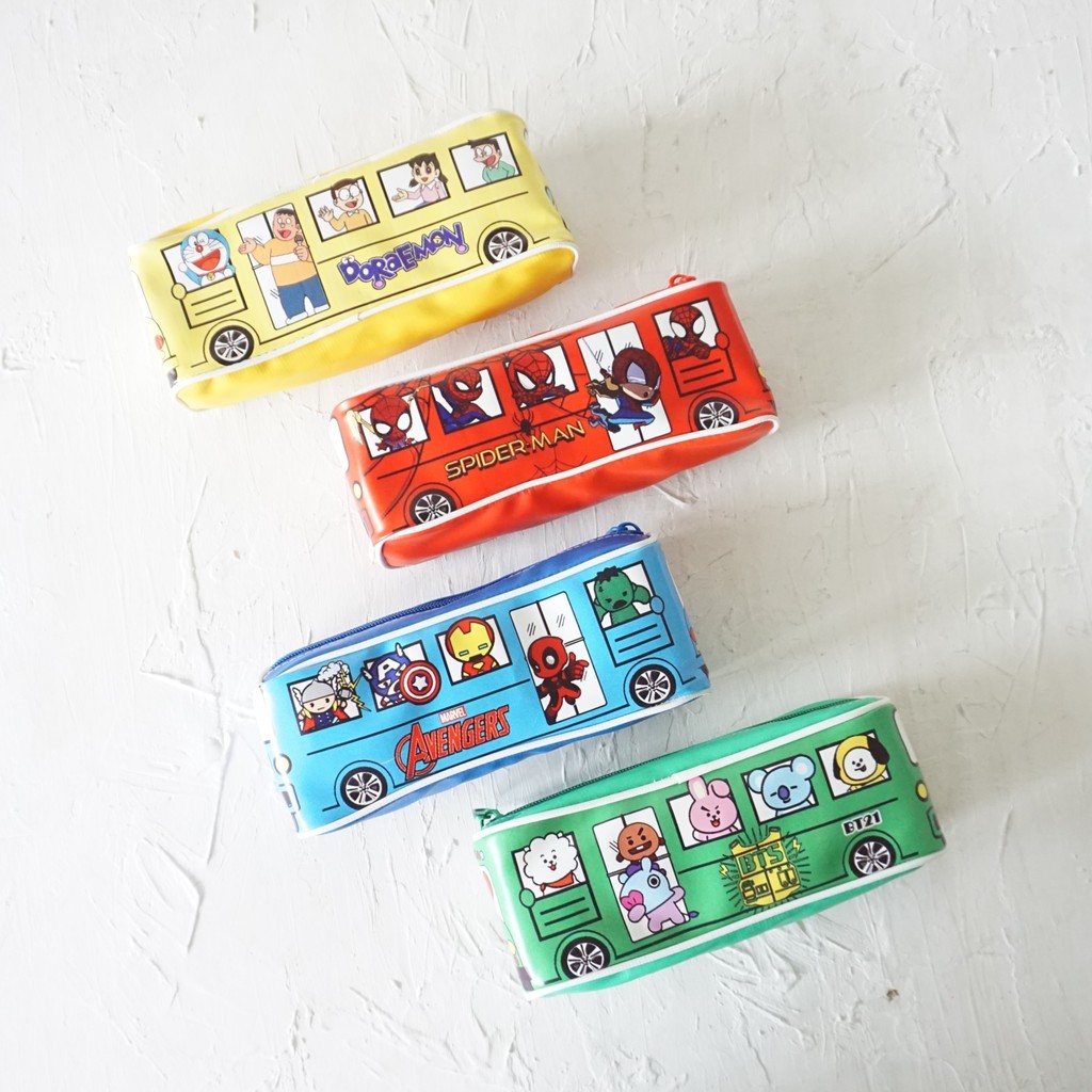 

PENCIL CASE KARAKTER LUCU / TEMPAT PENSIL RESLETING UNIK / KOTAK PENSIL ANAK