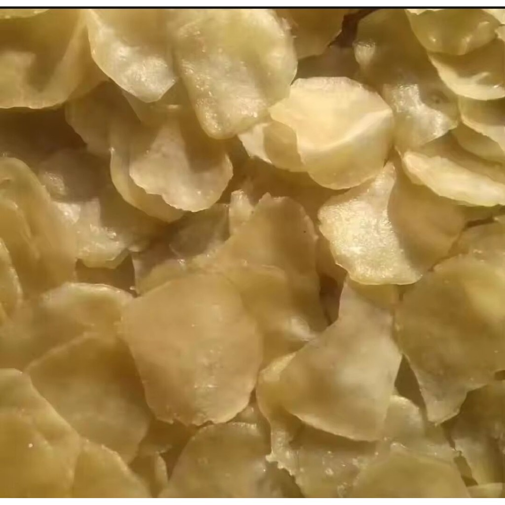 

Aneka snack Krupuk rambak mentah/ kerupuk rasa bawang/ kerupuk puli khas madura