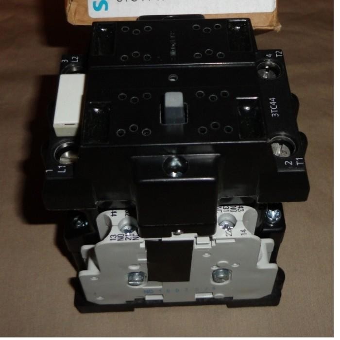 kontaktor siemens 3TC44 17-0AM4 32A 220VDC 9KW 2NO+2NC 3TC4417 DC 220V