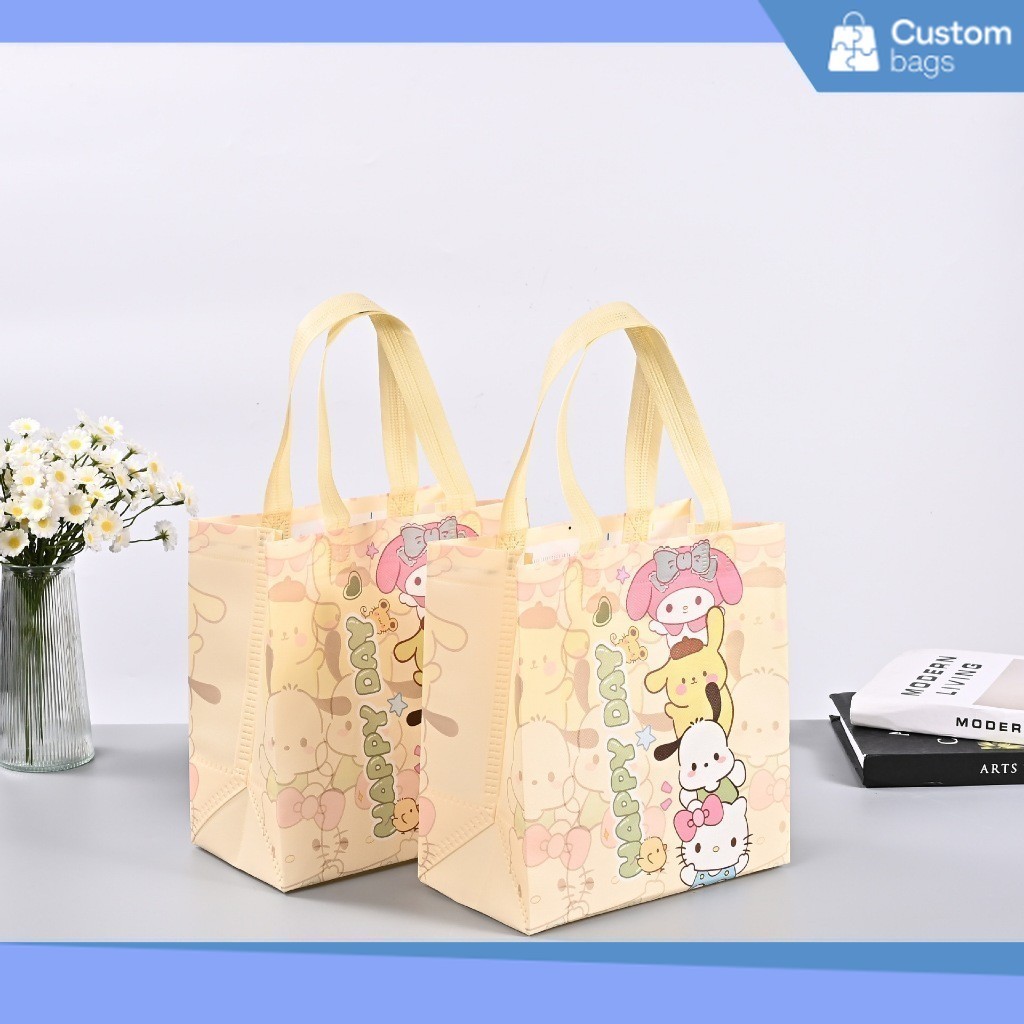 

Tas Spunbond / Goodie Bag Spunbond / Spoundbond Bag / Tas Belanja Spunbond Model Kotak Box Kantong / Tas Spunbond Motif Sanrio | AS19 - AS21