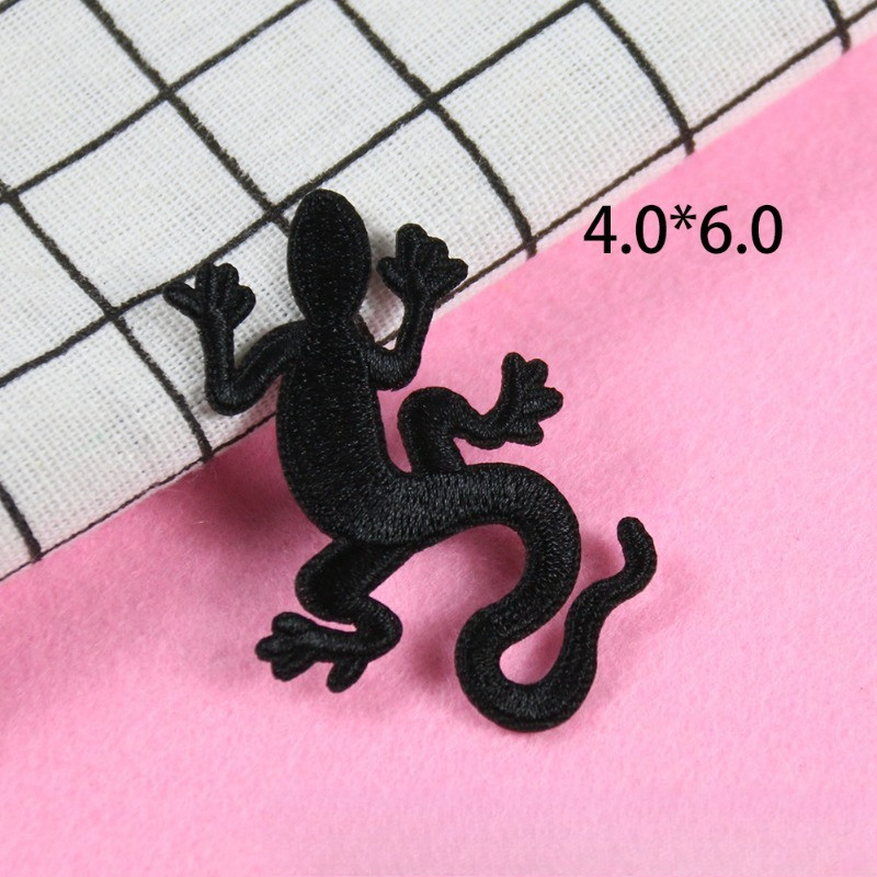 

Cartoon Embroidery Cloth Sticker Gecko Spider Bee Butterfly ildren's Clothing Accessories