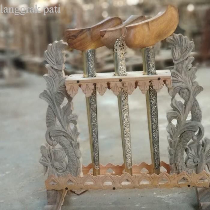 

Kode.KH0005 jagrag jagrak keris ukiran naga isi 3 mentah murah laris pasti murah