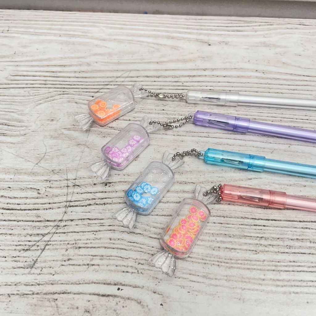 

Pulpen Gantungan Permen Buah Manik Imut Lucu Tinta gel Hitam Termurah / Bolpen Permen Gliter Ready 4 Varian Warna Alat Tulis Sekolah Premium Quality