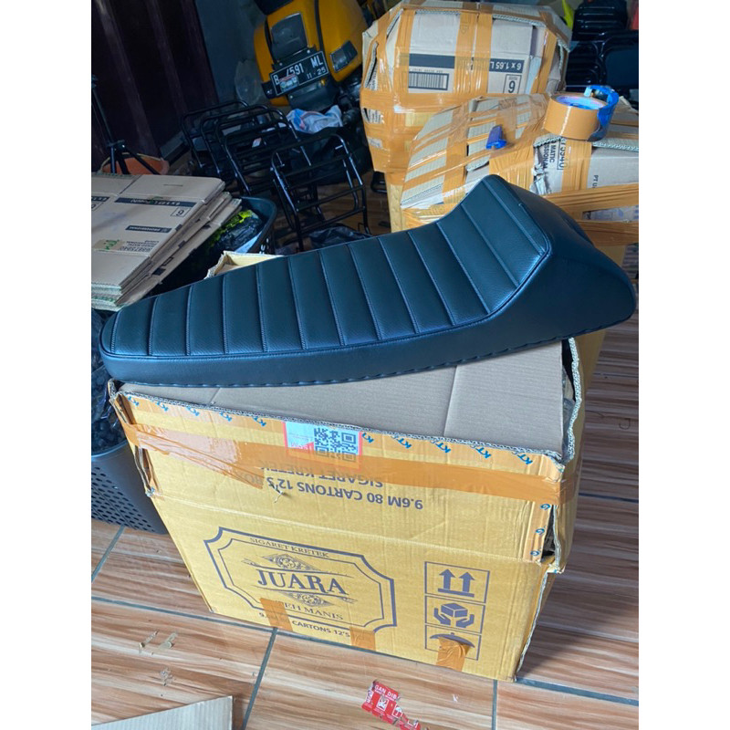 Jok racing caferacer vespa excel