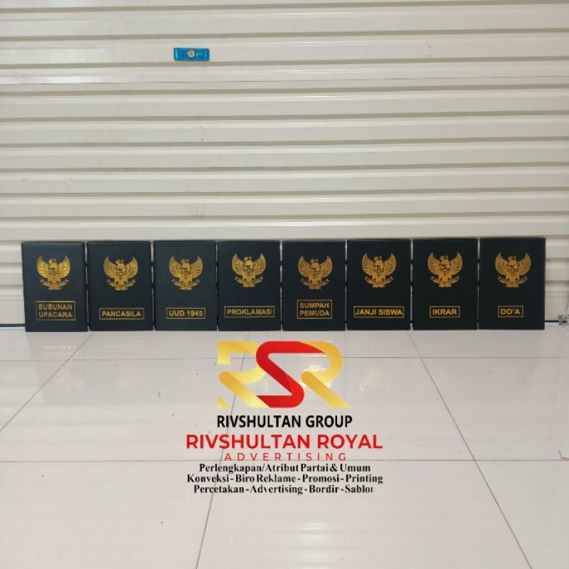 

Map Perlengkapan Upacara Map Upacara Map Garuda Pancasila Map Embos 1 Paket Isi 8 Pcs Map Ready Stock Berkualitas