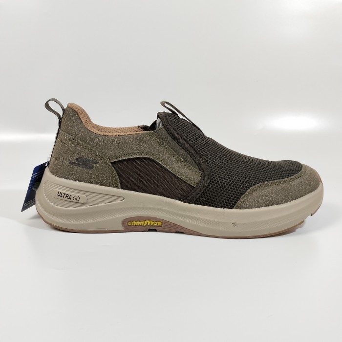 PROMO SKECHERS GO WALK OUTDOOR MEN'S WALKING/SEPATU SKECHERS PRIA SLIP ON - COKLAT, 40 TERMURAH