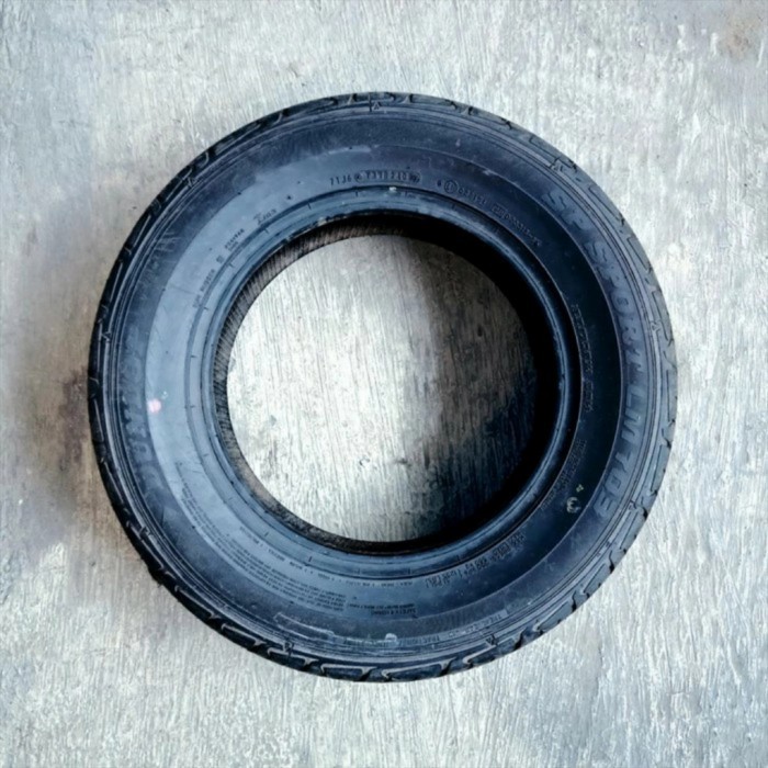 Ban mobil ' DUNLOP ' ring14 - 185/70 r14 - second murah (Nazwa workshop)