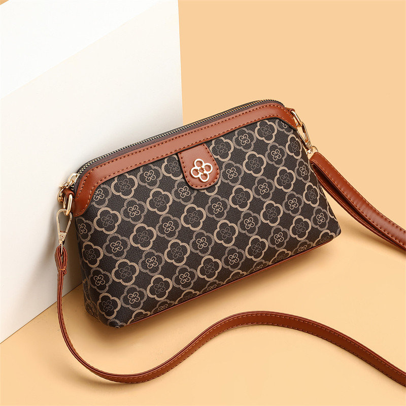 

Women's 2023 New Fashion Crossbody Shoulder Messenger Bag Cross Border Middle Aged Mom Soft Leather Small Square Purse Bag
