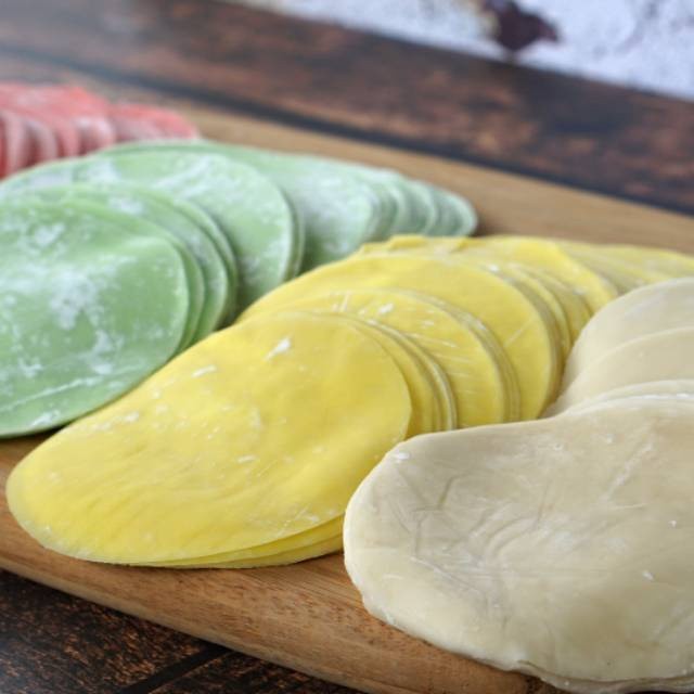 

Kulit Dimsum Pelangi Warna Warni Bulat isi 50Lembar - Zuya Mart