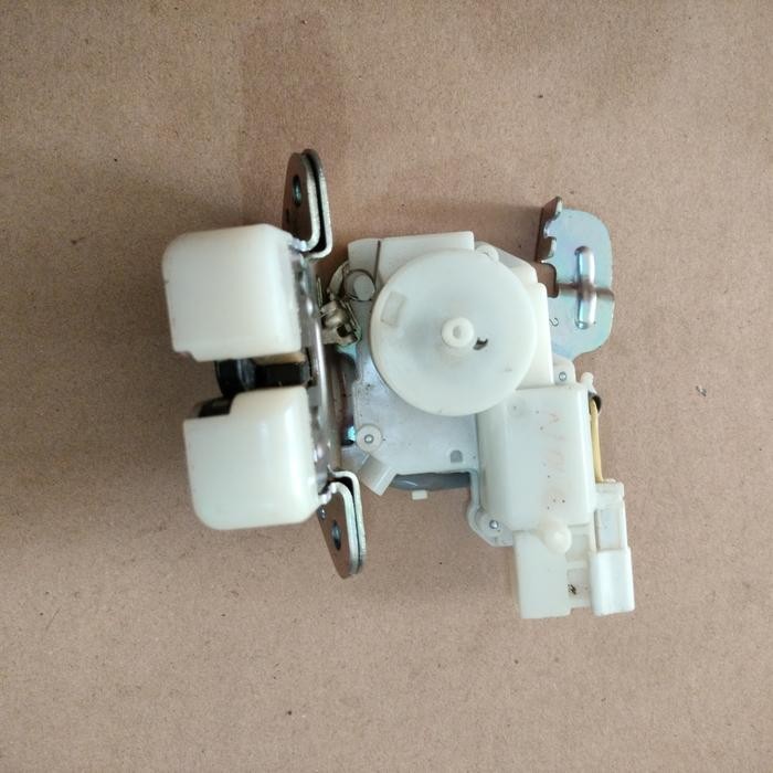 DOOR LOCK PINTU BAGASI TOYOTA AGYA-AYLA ORIGINAL best