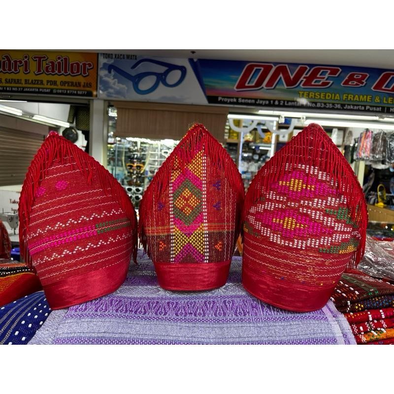 Topi ragihotang sirara topi sadum etnik batak warna warni dan polos Sortopi laki laki rumbai merah