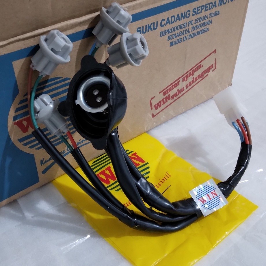 Fitting Lampu Absolute Revo 110 2009 2010 2011 2012 2013 WIN | cop fiting piting peteng motor honda 