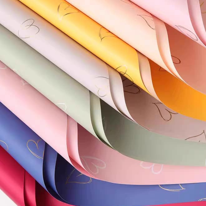 

kireipaper - Flower Wrapping Garis Love Korean Cellophane/ Kertas Bunga Buket Love Garis KB6130