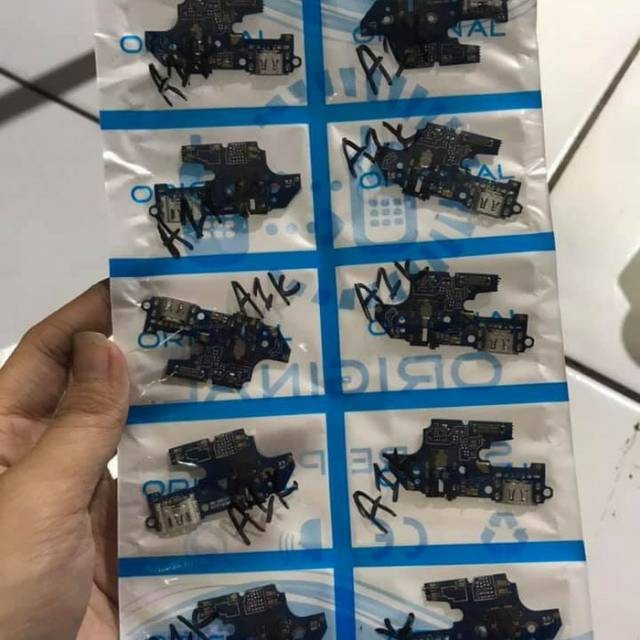 FLEXIBLE FLEXIBEL CAS CHARGER Oppo A1K